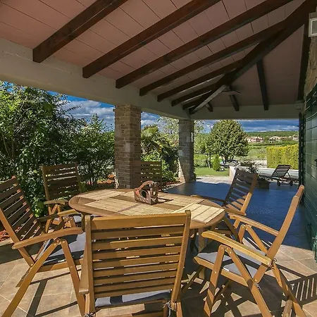 Heritage Holiday In With Outdoor Pool