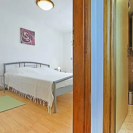 度假居 Heritage Holiday In With Outdoor Pool Višnjan