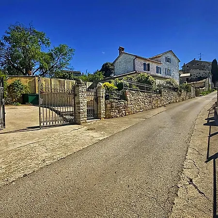 度假居 Heritage Holiday In With Outdoor Pool Višnjan